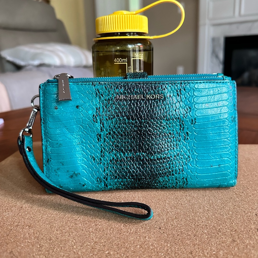 Michael Kors Snake Texture Leather Large Double Full Zip Wallet / Wrislet, Teal